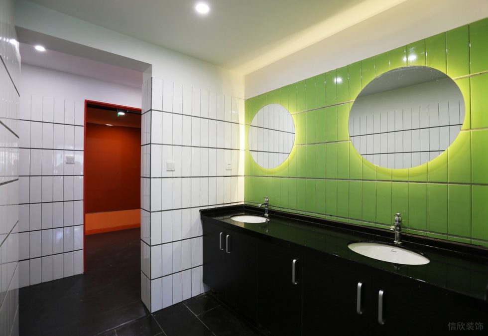 深圳南山凱達爾集團中心大廈2800平方米工業(yè)主義科幻風辦公室裝修案例衛(wèi)生間 深圳南山凱達爾集團中心大廈2800平方米工業(yè)主義科幻風辦公室裝修案例衛(wèi)生間