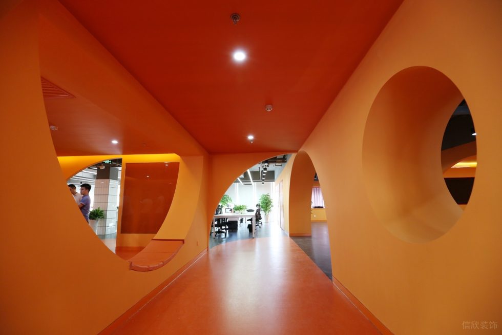 深圳南山凱達爾集團中心大廈2800平方米工業(yè)主義科幻風辦公室裝修案例藝術走廊 深圳南山凱達爾集團中心大廈2800平方米工業(yè)主義科幻風辦公室裝修案例藝術走廊