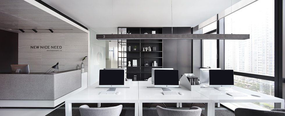 深圳南山閩泰大廈150平方米黑白灰現(xiàn)代簡約風辦公室裝修案例工作區(qū)