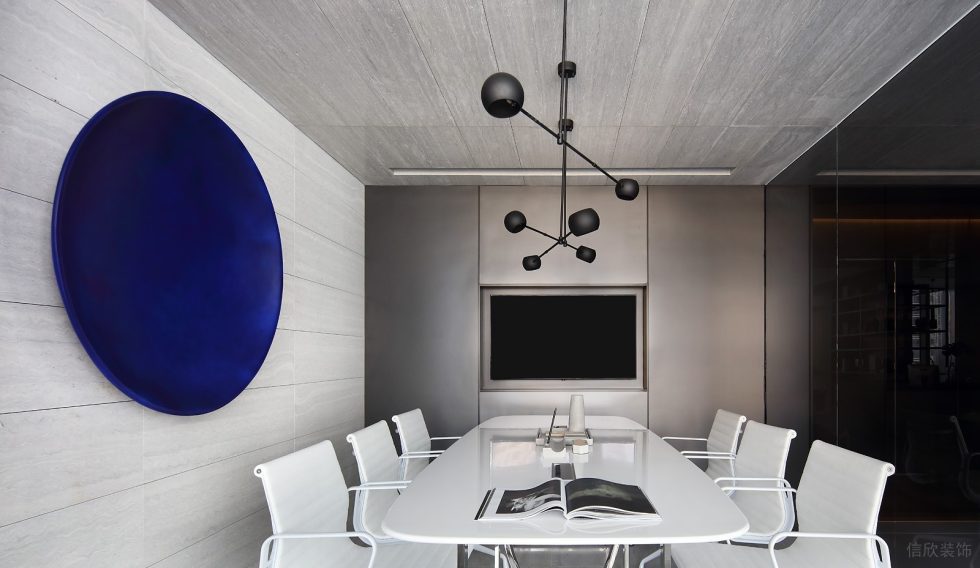 深圳南山閩泰大廈150平方米黑白灰現(xiàn)代簡約風辦公室裝修案例會議室