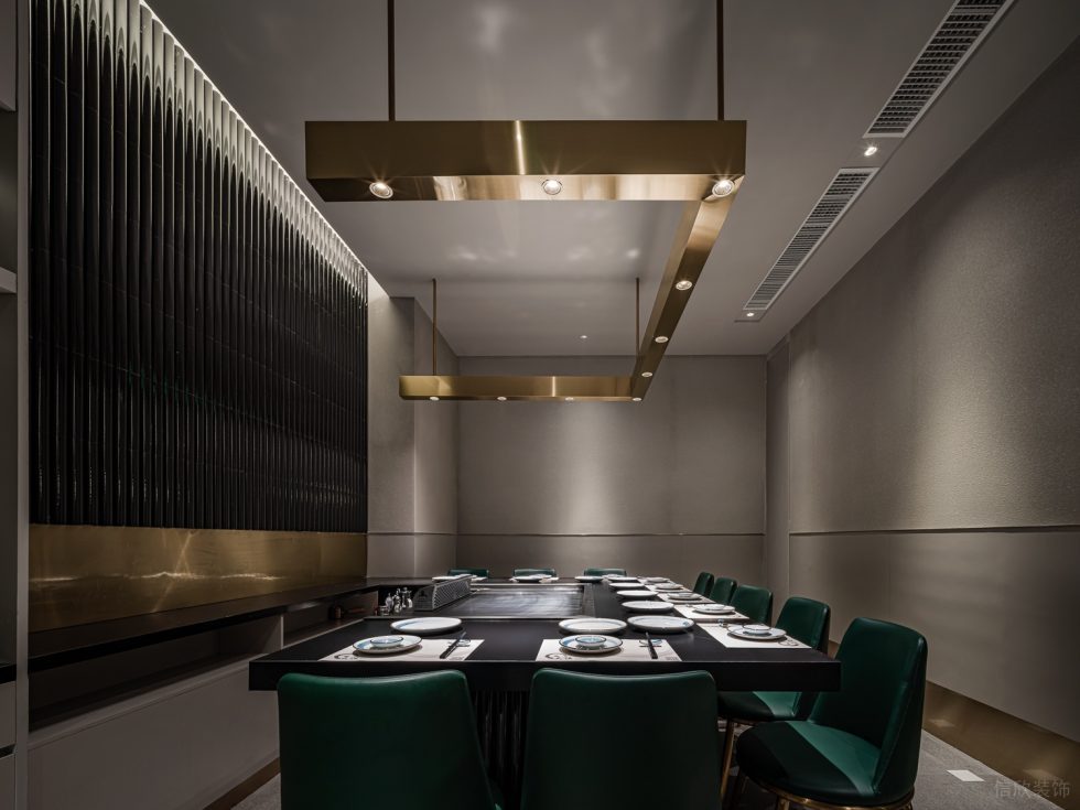 輕奢貴氣餐廳多人聚餐小包間裝修設(shè)計