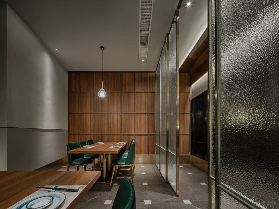 輕奢貴氣餐廳貴氣小包間裝修設(shè)計