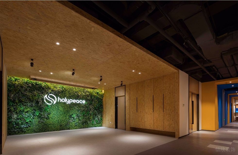 深圳龍崗億源通創(chuàng)新產(chǎn)業(yè)園現(xiàn)代工業(yè)風(fēng)設(shè)計特色辦公室裝修案例電梯廳