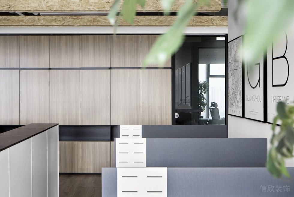 深圳龍華衛(wèi)東龍商務(wù)大廈300平方米簡約素色風(fēng)格辦公室裝修案例辦公室儲物柜