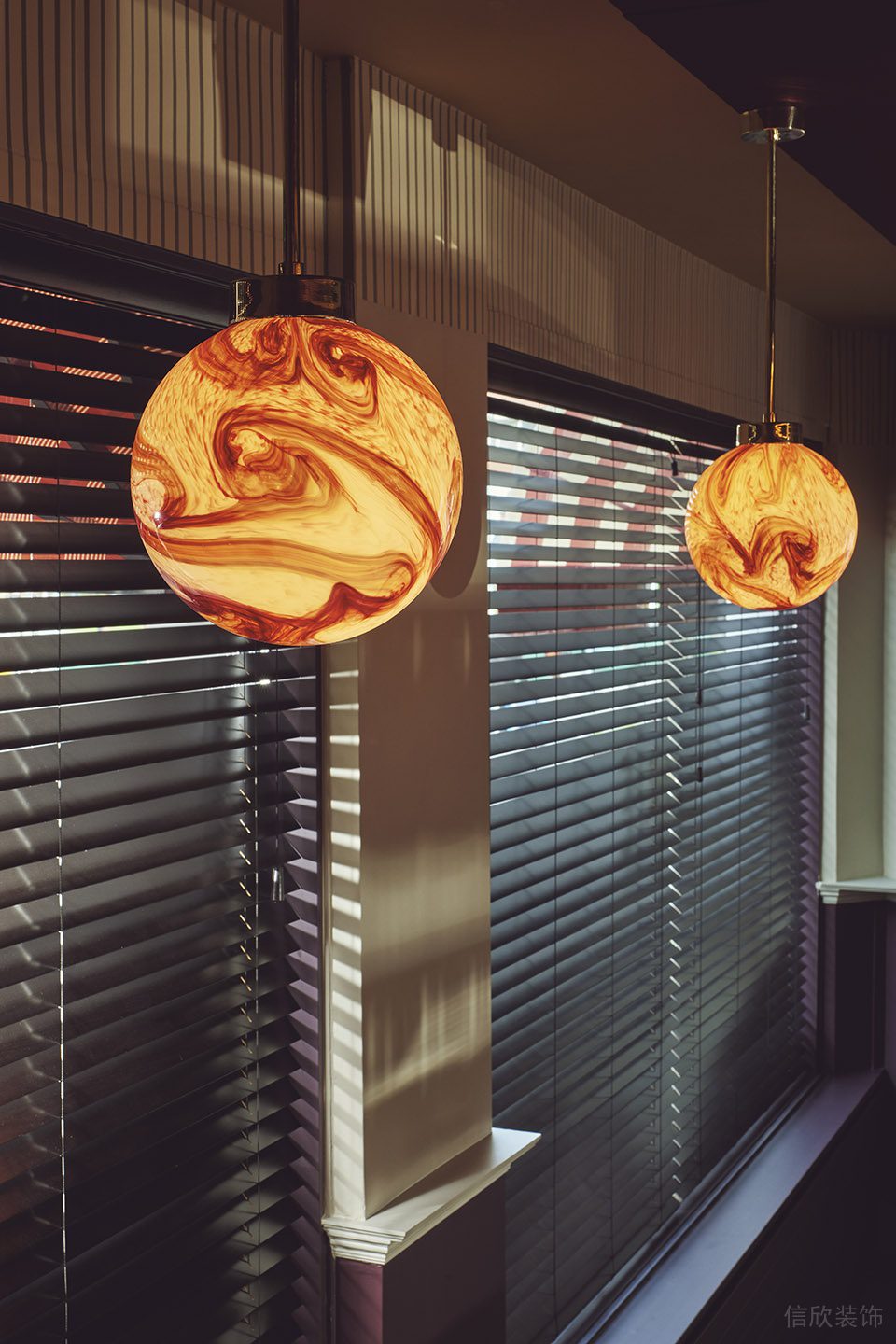 深圳南山街角酒吧店鋪燈具裝修設(shè)計(jì)