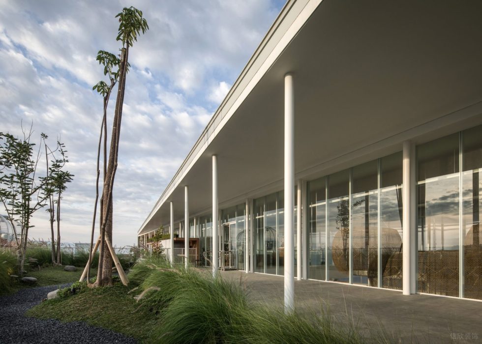 深圳南山生態(tài)多功能餐廳圓形柱子細(xì)節(jié)裝修設(shè)計(jì)