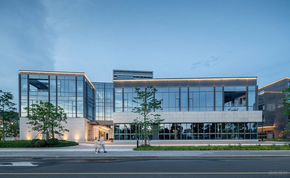 深圳市福田區(qū)農(nóng)科中心大型商業(yè)綜合體數(shù)字小鎮(zhèn)裝修設(shè)計-正立面二 深圳市福田區(qū)農(nóng)科中心大型商業(yè)綜合體數(shù)字小鎮(zhèn)裝修設(shè)計-正立面二