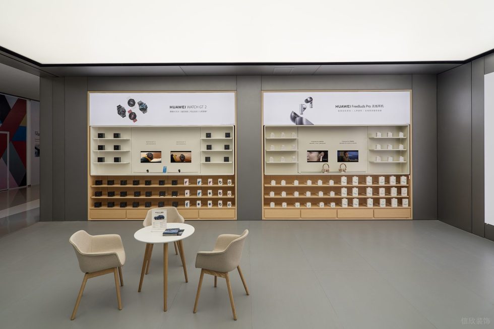 深圳市福田區上下沙現代風華為k11旗艦店裝修設計-原木風壁柜展示區 深圳市福田區上下沙現代風華為k11旗艦店裝修設計-原木風壁柜展示區