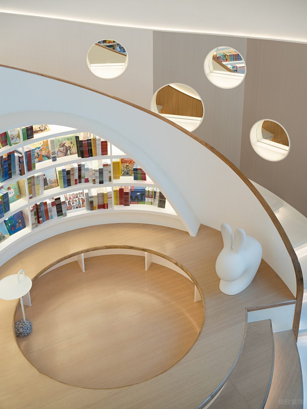 深圳市福田區香蜜湖現代風meiyi美懿兒童書店裝修設計-原木風圓形休息區