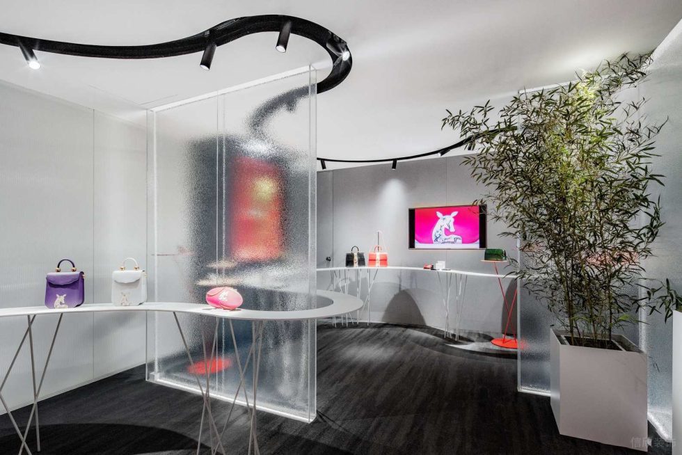 深圳市福田中心區(qū)現(xiàn)代風(fēng)皮革藝術(shù)形象店裝修設(shè)計(jì)-磨砂玻璃隔斷 深圳市福田中心區(qū)現(xiàn)代風(fēng)皮革藝術(shù)形象店裝修設(shè)計(jì)-磨砂玻璃隔斷