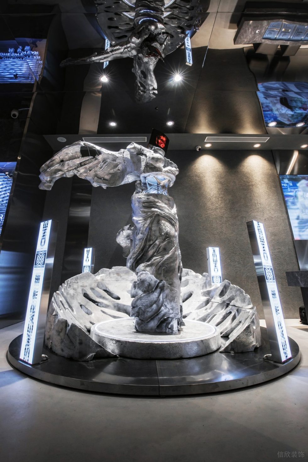 深圳市羅湖區(qū)蔡屋圍現(xiàn)代風(fēng)買(mǎi)手店體驗(yàn)店裝修設(shè)計(jì)-玄關(guān)金屬藝術(shù)造型 深圳市羅湖區(qū)蔡屋圍現(xiàn)代風(fēng)買(mǎi)手店體驗(yàn)店裝修設(shè)計(jì)-玄關(guān)金屬藝術(shù)造型