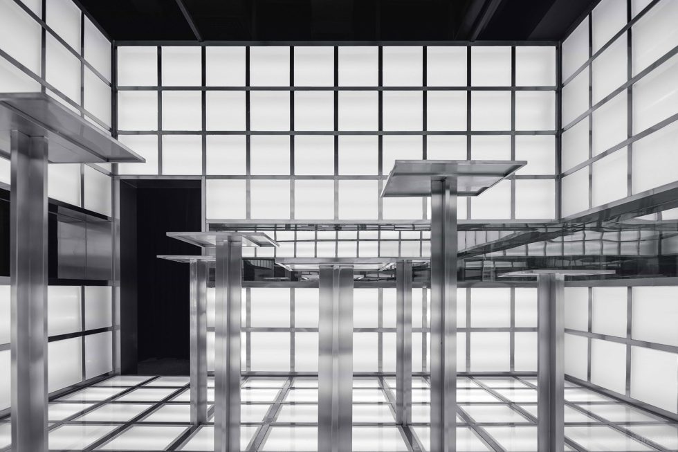 深圳市南山區(qū)南頭現(xiàn)代風(fēng)dresscode花卉概念店裝修設(shè)計(jì)-不銹鋼花卉展臺(tái) 深圳市南山區(qū)南頭現(xiàn)代風(fēng)dresscode花卉概念店裝修設(shè)計(jì)-不銹鋼花卉展臺(tái)