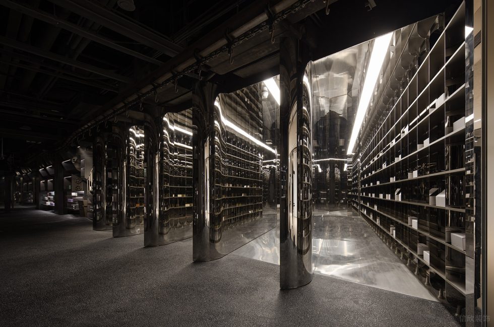 深圳市南山區南頭工業風化妝品店裝修設計-金屬風化妝品展架 深圳市南山區南頭工業風化妝品店裝修設計-金屬風化妝品展架