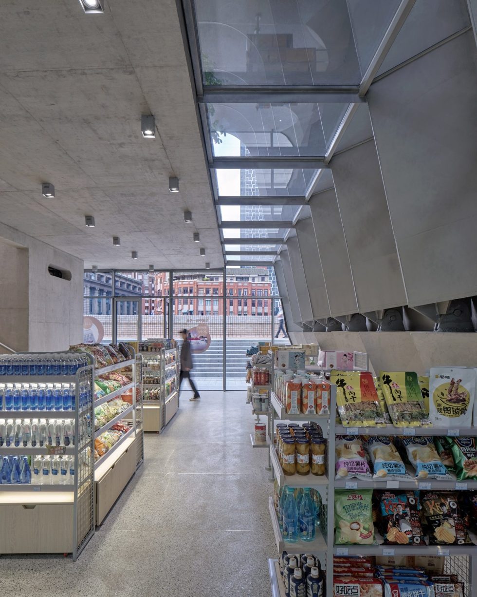 深圳市南山區南油中石化加油站實景效果圖-水泥玻璃頂面 深圳市南山區南油中石化加油站實景效果圖-水泥玻璃頂面