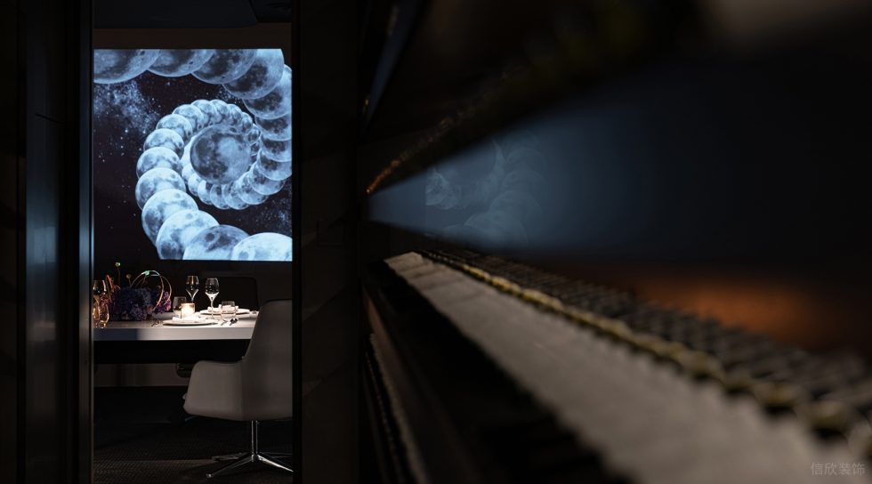 暗系工業風餐廳月球旋渦背景墻裝修設計效果圖