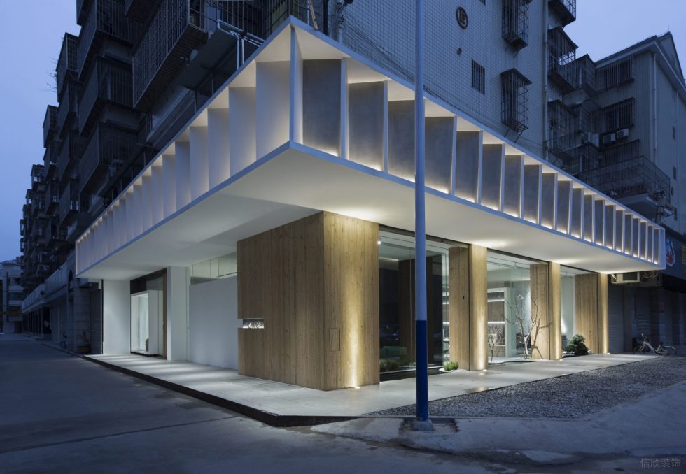 多元極簡(jiǎn)風(fēng)辦公室裝修設(shè)計(jì)白木色外觀效果圖