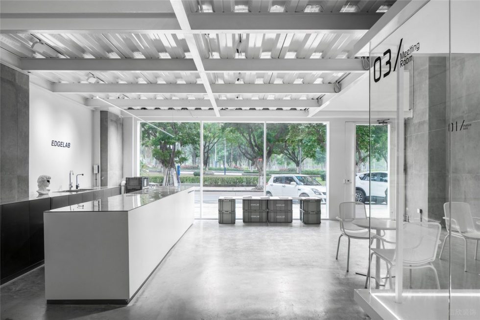 灰白色工業風辦公室裝修設計白色水吧 灰白色工業風辦公室裝修設計白色水吧