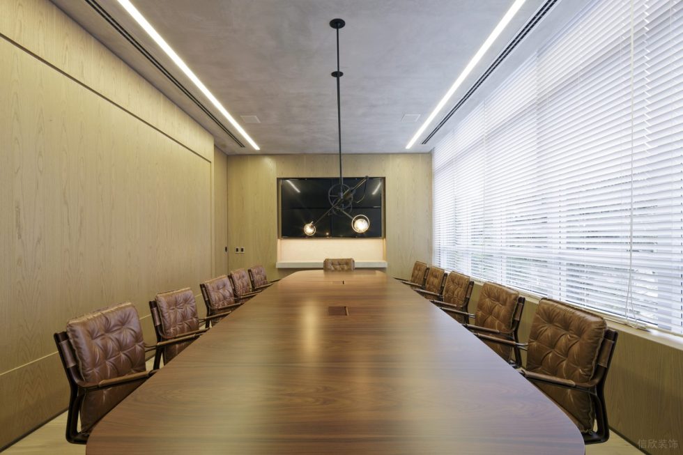 簡約原木風辦公室裝修設(shè)計原木色會議室 簡約原木風辦公室裝修設(shè)計原木色會議室