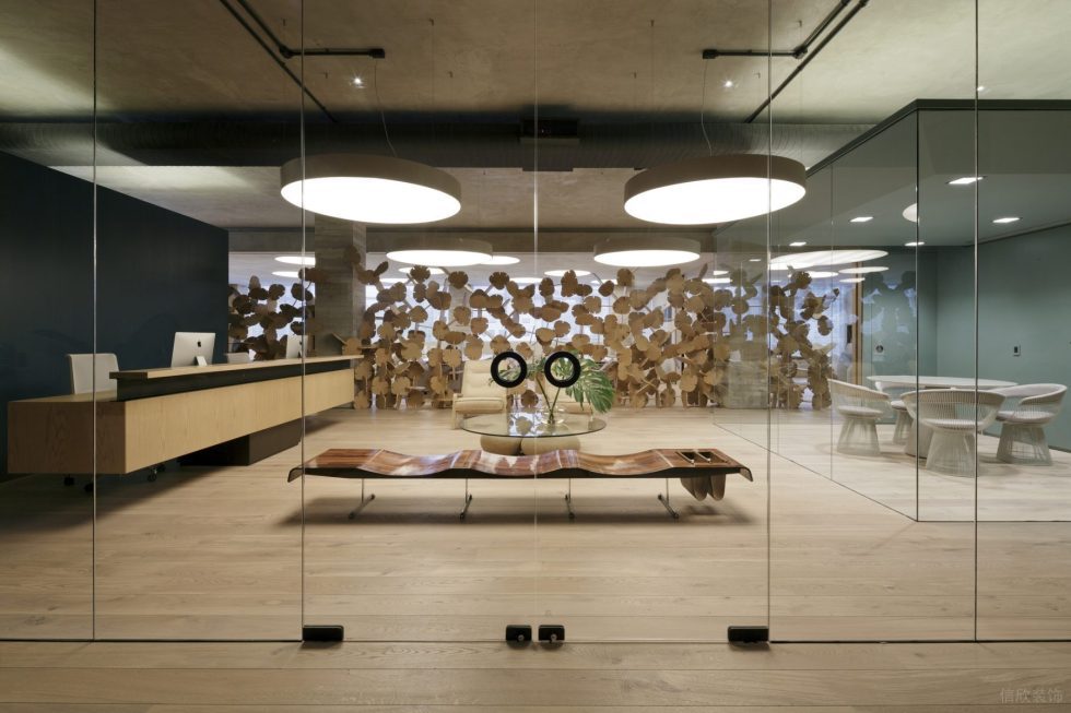 簡約原木風辦公室裝修設(shè)計原木色前廳 簡約原木風辦公室裝修設(shè)計原木色前廳