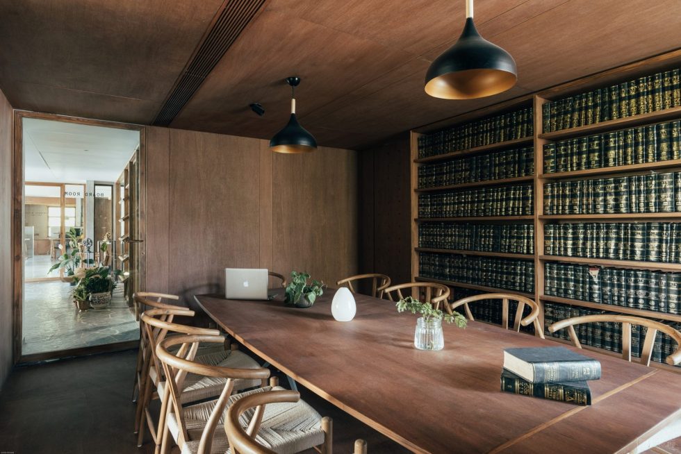 清新原木風辦公室裝修設計木色會議室 清新原木風辦公室裝修設計木色會議室