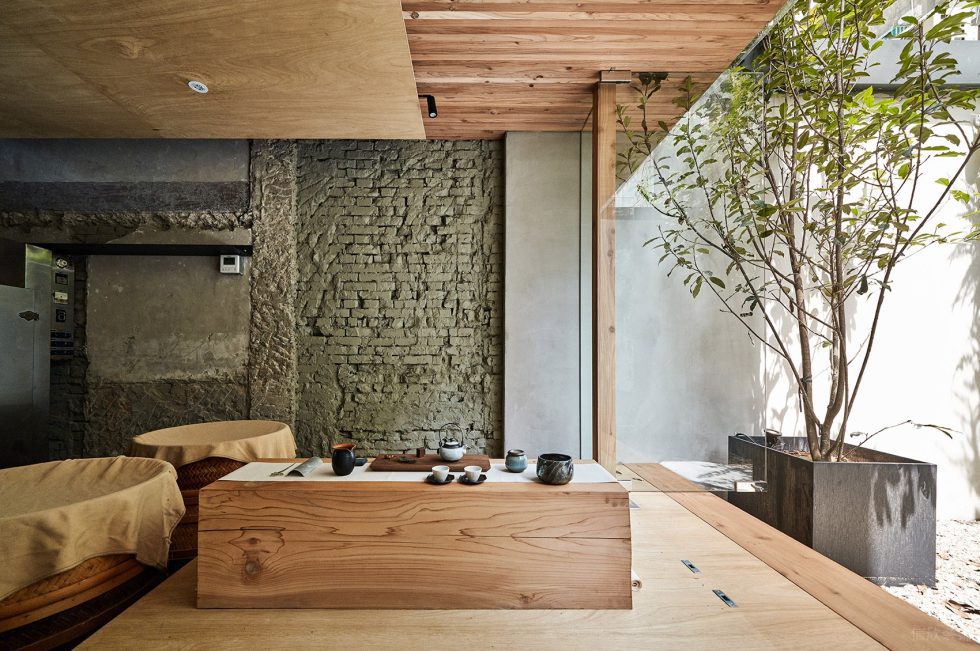 工業(yè)風茶室原木元素吊頂裝修設(shè)計圖