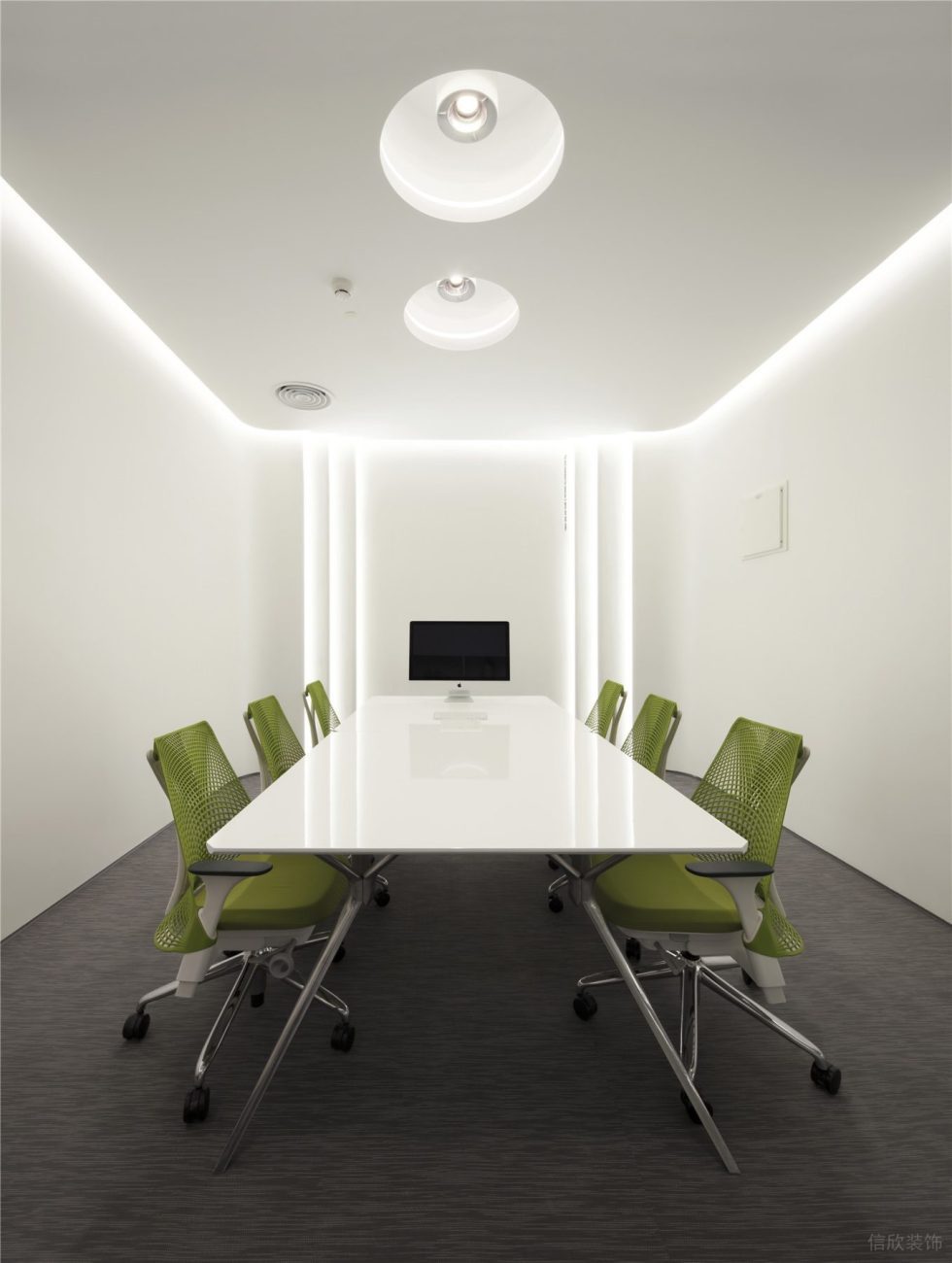 灰白色現代風辦公室裝修設計灰白色會議室 灰白色現代風辦公室裝修設計灰白色會議室