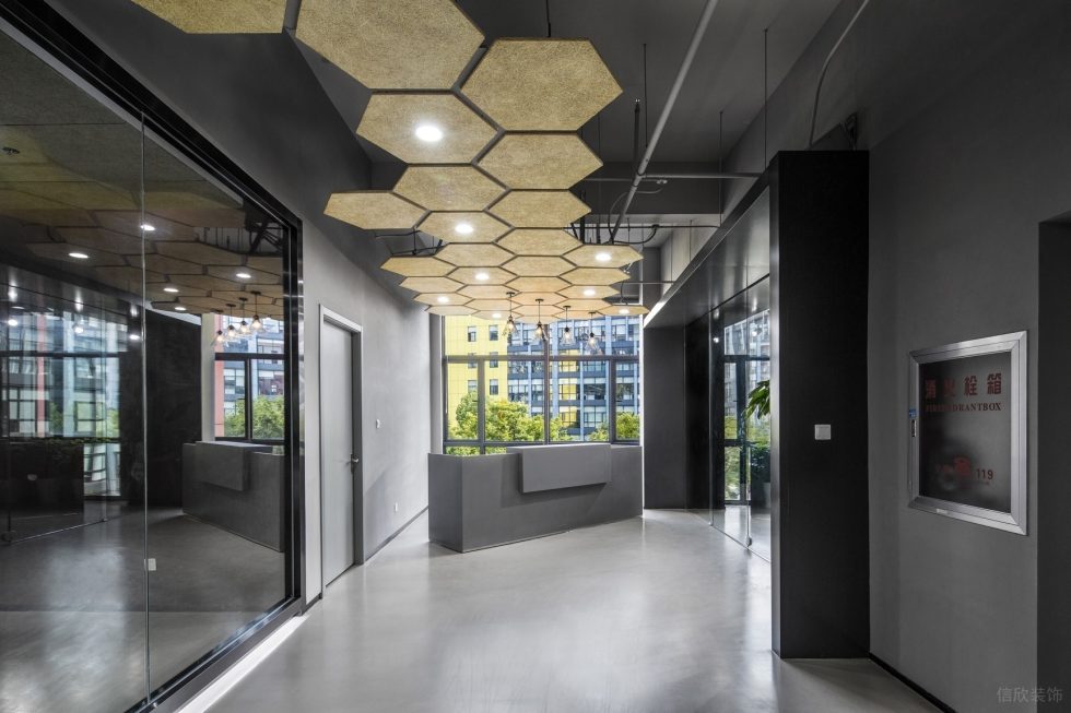 混搭時尚工業風辦公室裝修設計黑灰色門廳