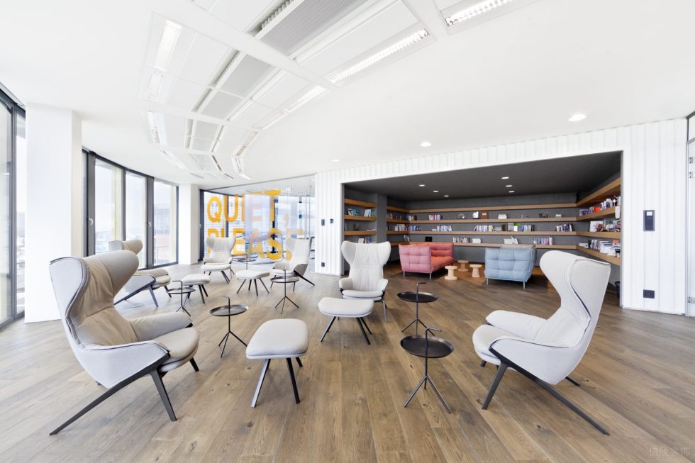 簡約混搭風(fēng)辦公室裝修設(shè)計(jì)暖白色多功能休閑廳 簡約混搭風(fēng)辦公室裝修設(shè)計(jì)暖白色多功能休閑廳