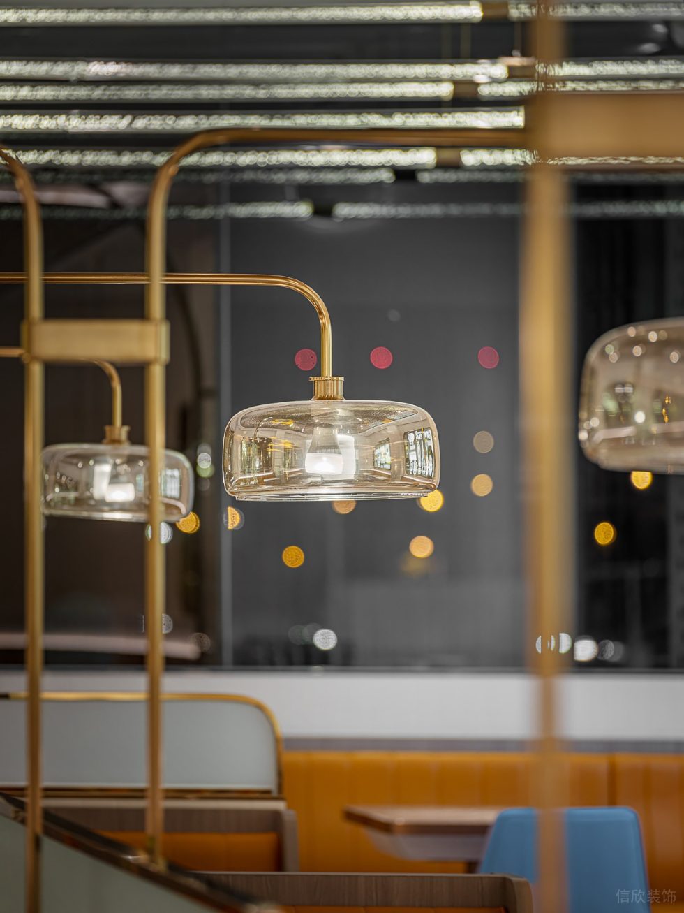 新潮輕奢港式餐廳茶壺玻璃吊燈裝修設(shè)計