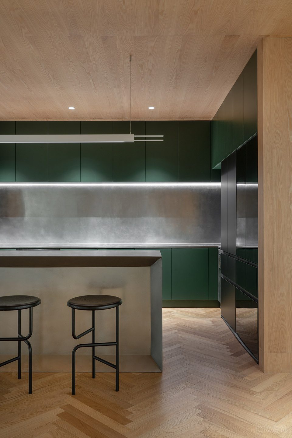 清雅色簡約風(fēng)辦公室裝修設(shè)計(jì)原木色茶水間 清雅色簡約風(fēng)辦公室裝修設(shè)計(jì)原木色茶水間