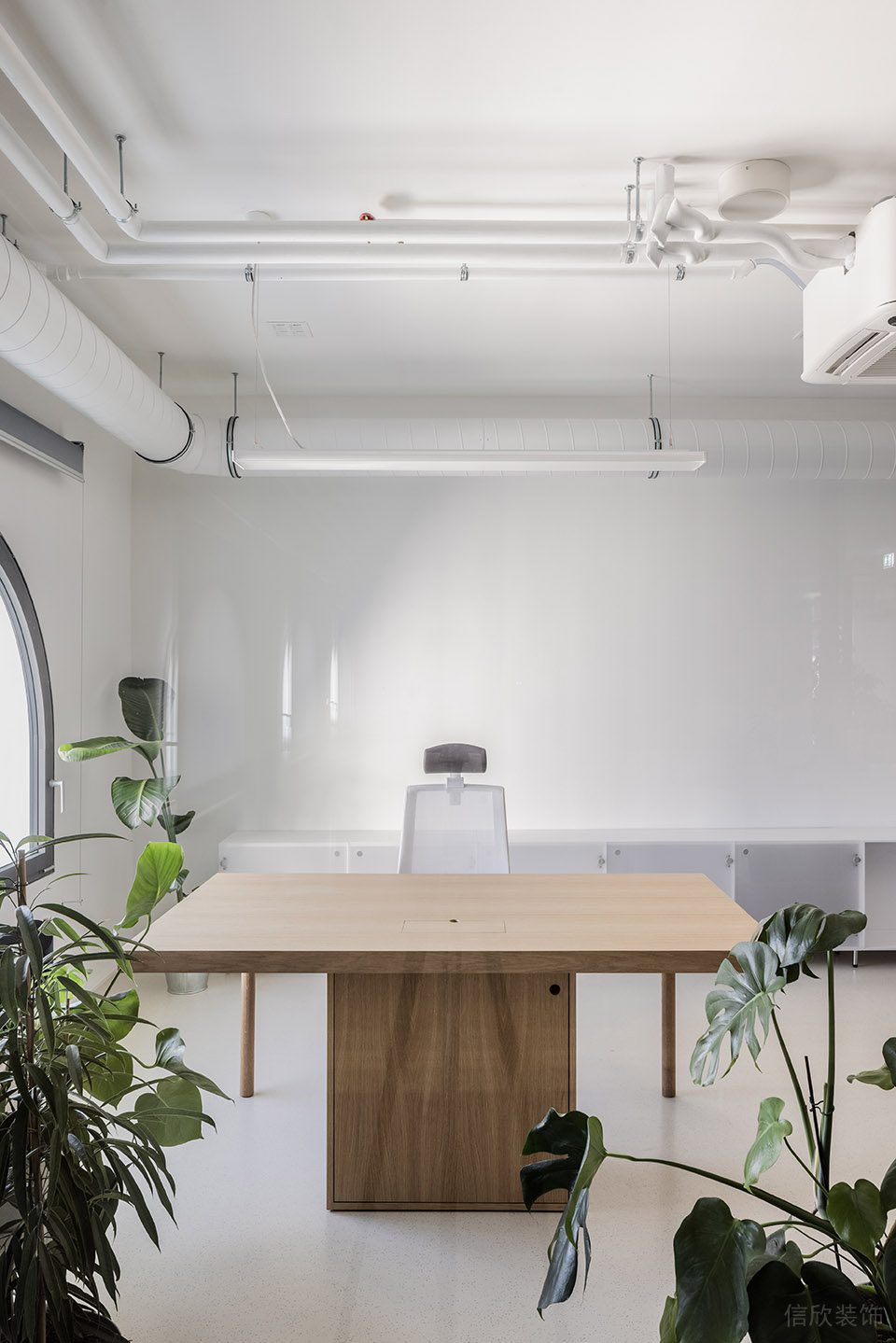 白色簡約自然風(fēng)辦公室裝修設(shè)計白色系經(jīng)理辦公室 白色簡約自然風(fēng)辦公室裝修設(shè)計白色系經(jīng)理辦公室