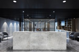 黑白灰高端現(xiàn)代風辦公室裝修設計黑灰色水吧接待區(qū)效果圖