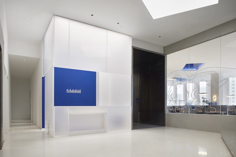 灰白色現代風格辦公室裝修設計灰白色前廳 灰白色現代風格辦公室裝修設計灰白色前廳