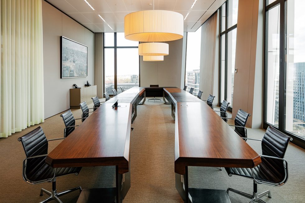 深暖色現(xiàn)代簡約風(fēng)辦公室裝修設(shè)計暖色調(diào)商務(wù)座談室 深暖色現(xiàn)代簡約風(fēng)辦公室裝修設(shè)計暖色調(diào)商務(wù)座談室