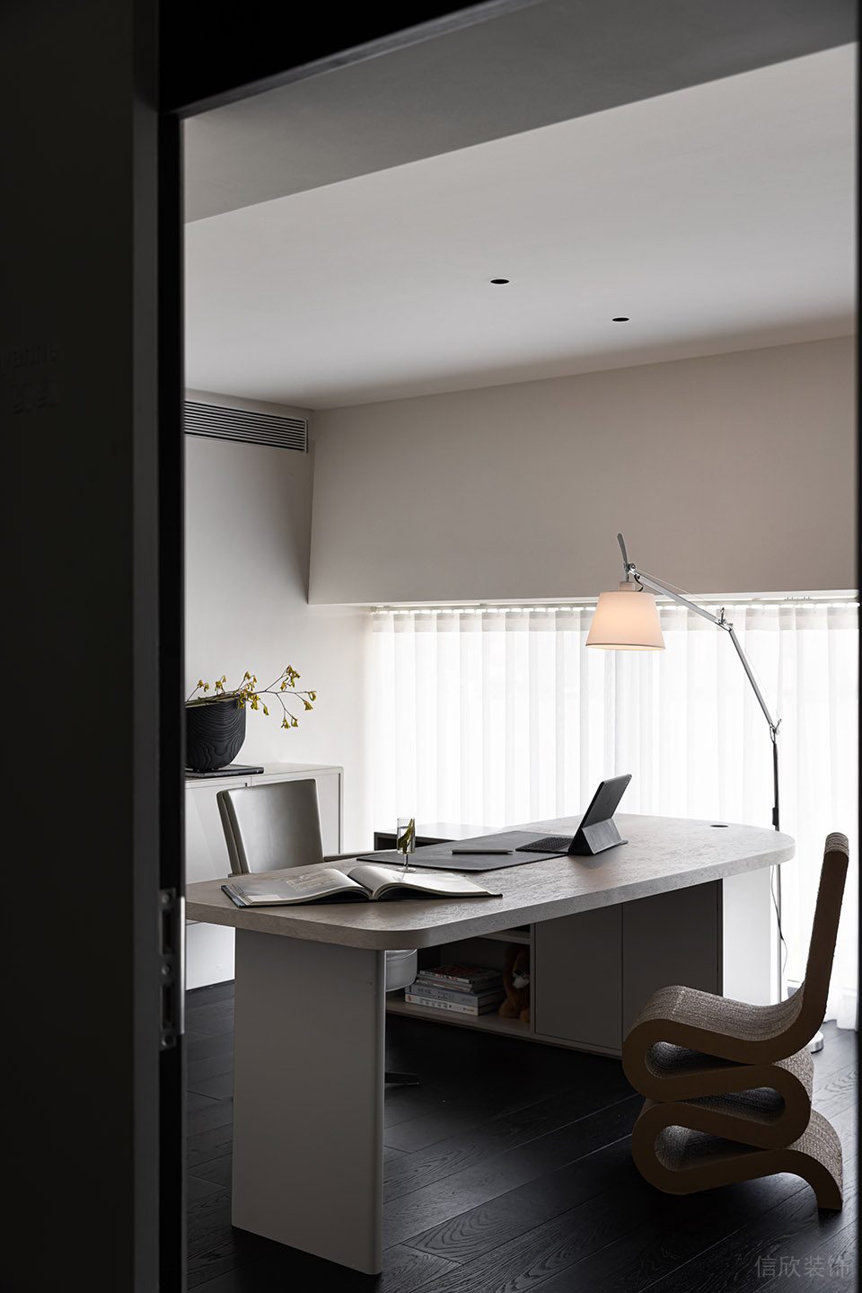 黑白灰抽象極簡風辦公室裝修設計黑白灰經理辦公室 黑白灰抽象極簡風辦公室裝修設計黑白灰經理辦公室