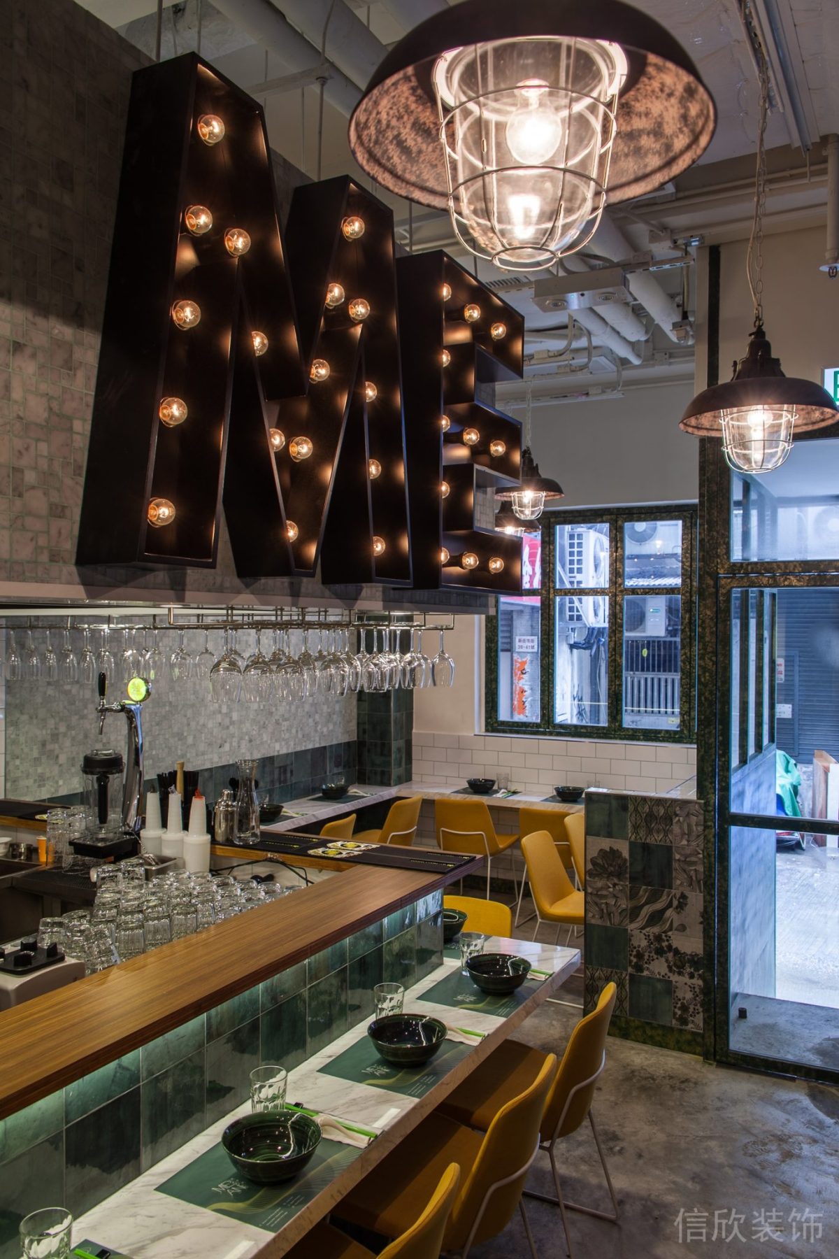 深圳龍崗坂田綠色面佬到面館開放式操作間裝修設(shè)計(jì)