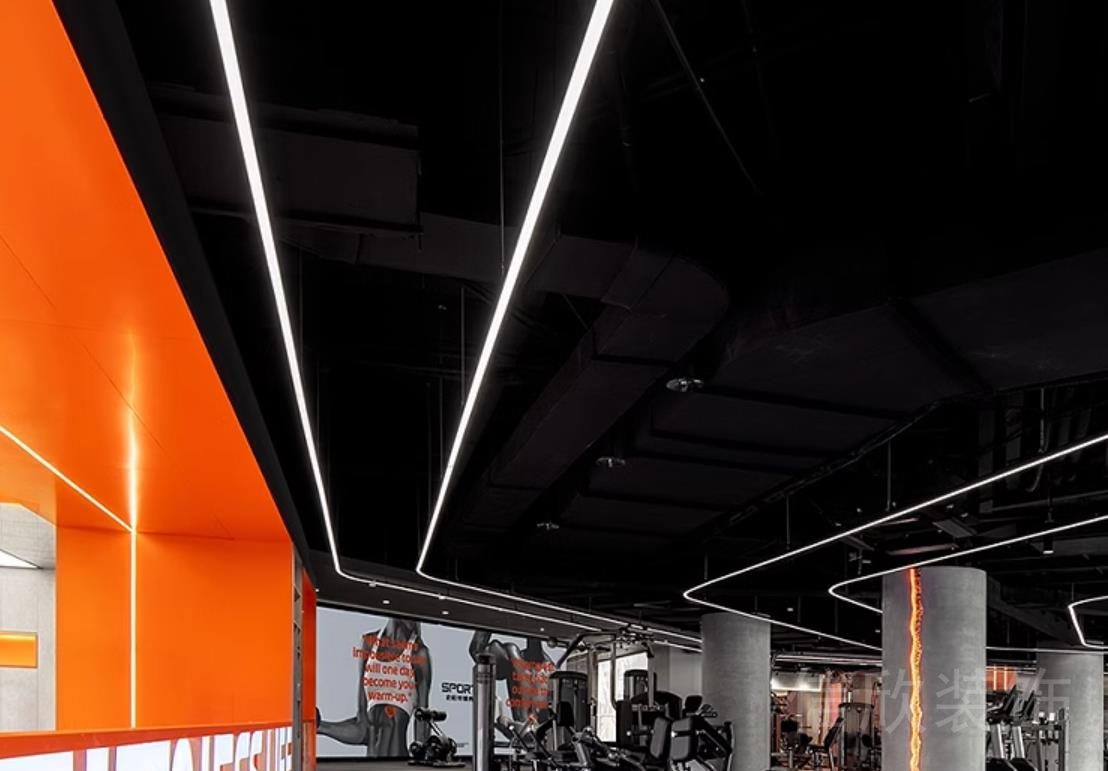 辦公室長(zhǎng)條形吊燈無縫拼接安裝