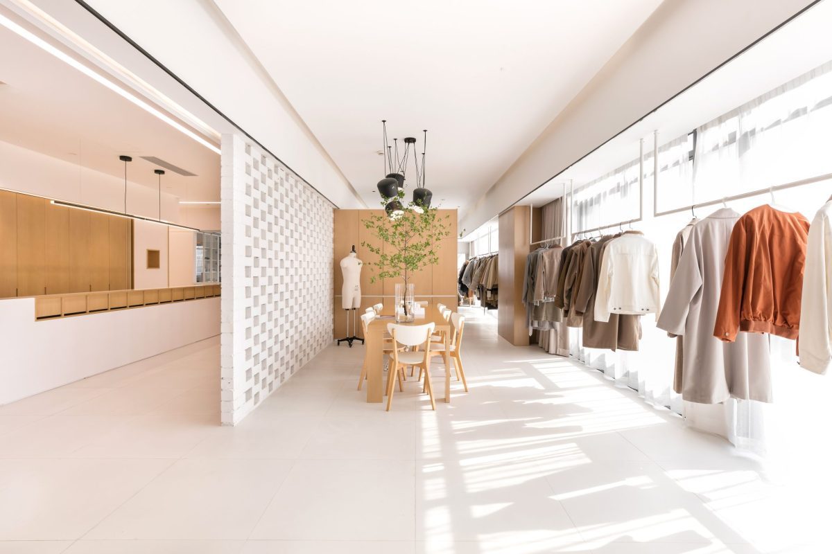 產(chǎn)品展廳樣板間天花吊桿辦公室設(shè)計