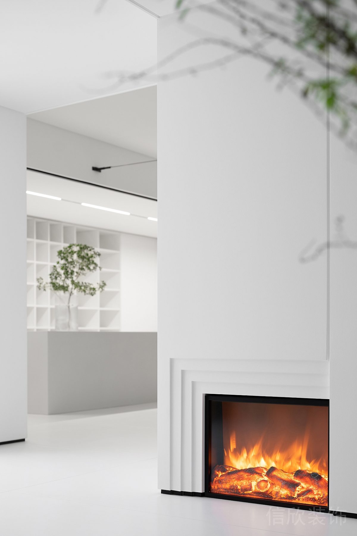 黑白極簡(jiǎn)風(fēng)辦公空間辦公區(qū)墻面壁爐裝修設(shè)計(jì)