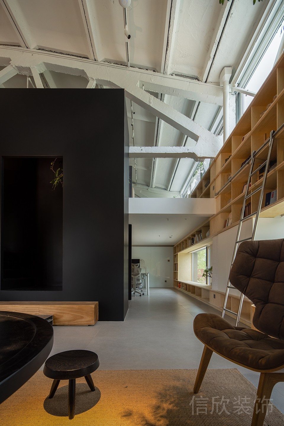 灰色慵懶椅休息區(qū)設(shè)計