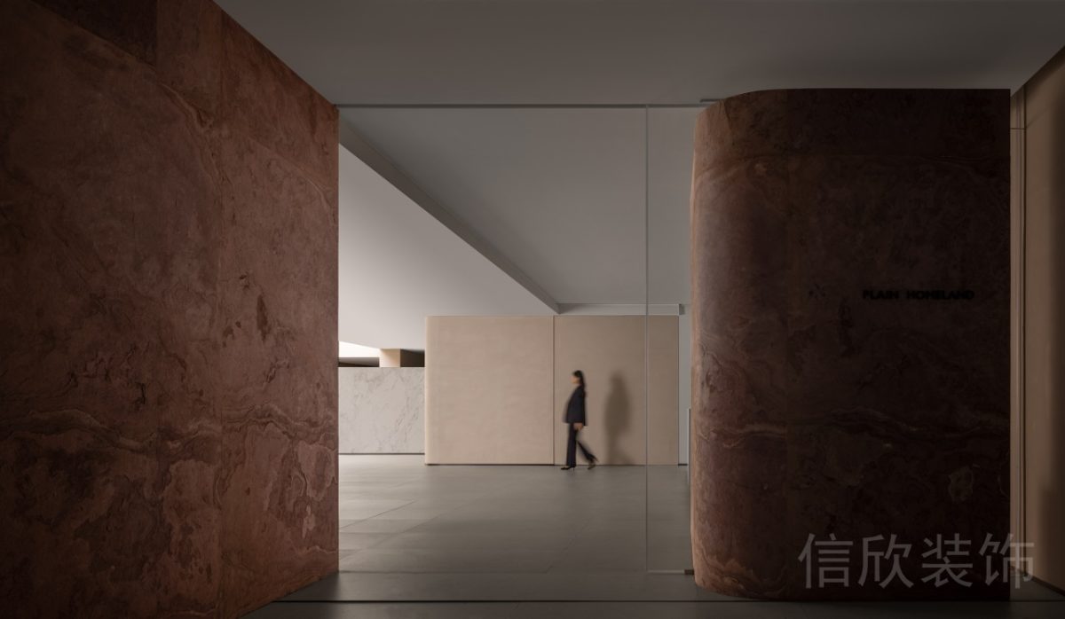 深圳市后現(xiàn)代風(fēng)格創(chuàng)意磚紅色暈染墻體設(shè)計(jì)