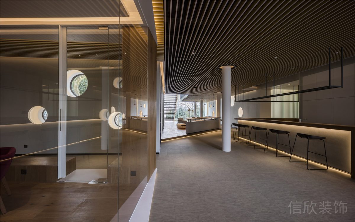 玻璃墻體隔板水吧臺(tái)過道走廊裝修效果圖