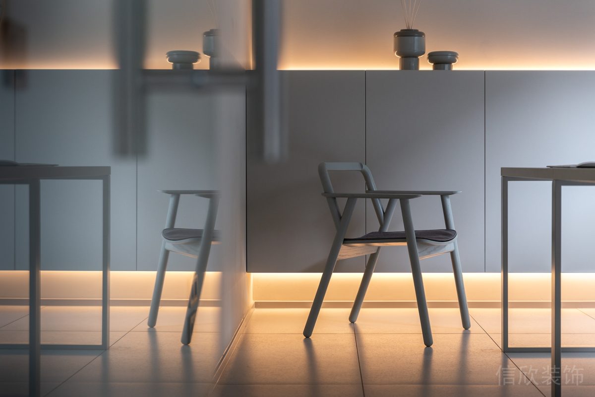 純白簡(jiǎn)約風(fēng)辦公空間柜體裝修設(shè)計(jì)