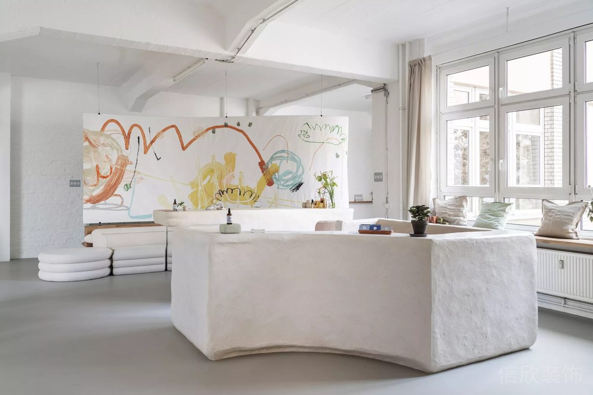 純白前臺(tái)桌環(huán)形創(chuàng)意肌理設(shè)計(jì)瑜伽機(jī)構(gòu)大廳裝修