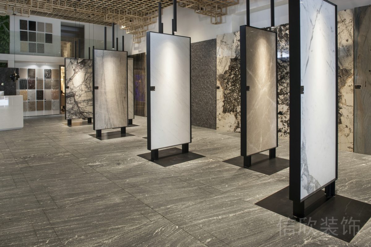 二樓產(chǎn)品展示區(qū)域開放式辦公室區(qū)域裝修設(shè)計(jì)