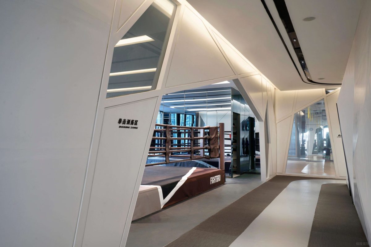 簡約風幾何創(chuàng)意健身房過道拳擊培訓機構