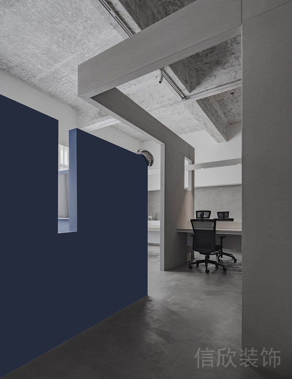 現(xiàn)代簡約風辦公空間隔墻裝修設計