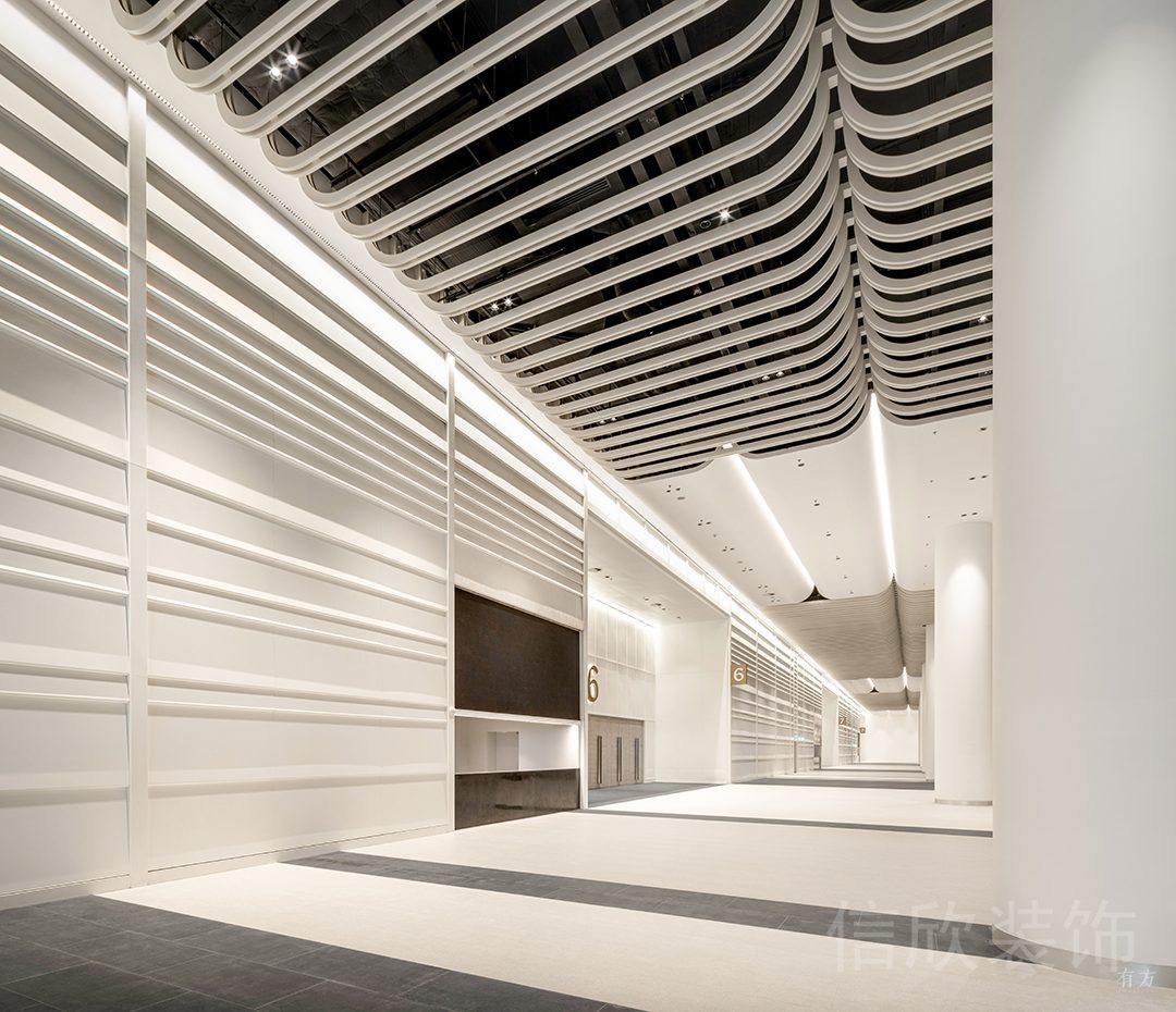 白色天花創(chuàng)意設計鏤空設計層次設計辦公室裝修圖