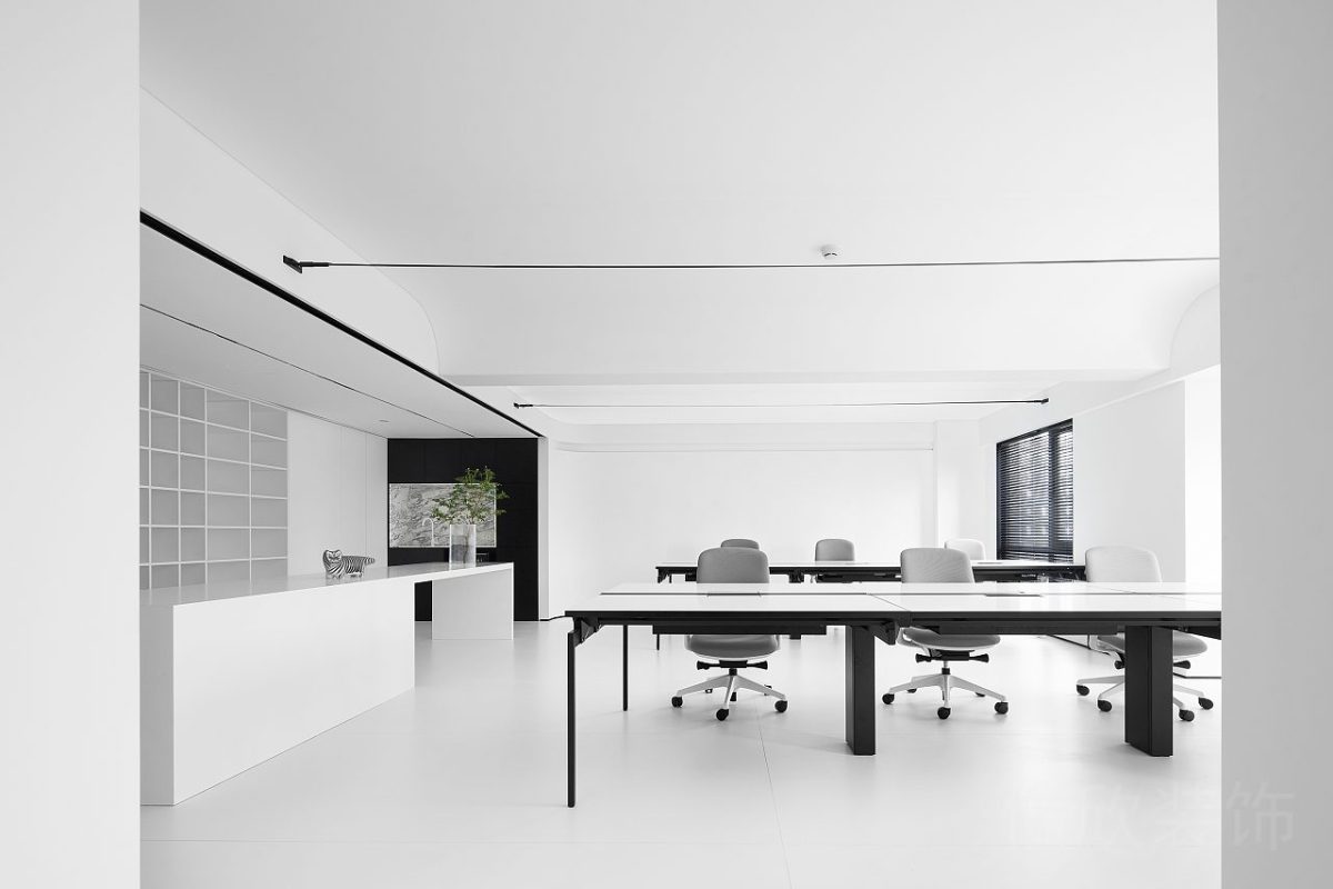 工位效果圖裝修效果黑白色調(diào)設(shè)計辦公室茶水間極簡風(fēng)收納柜設(shè)計圖