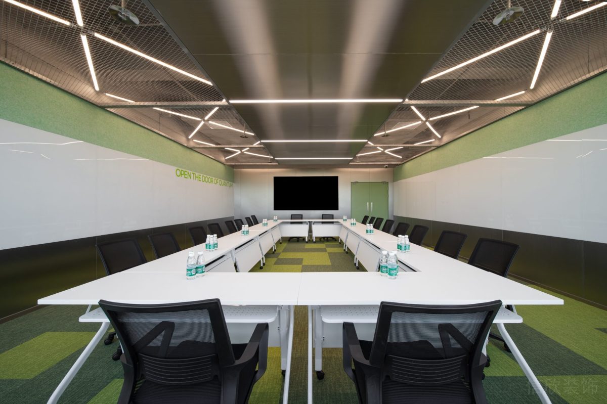 環(huán)形設(shè)計(jì)白色過道設(shè)計(jì)燈飾效果圖辦公室會議廳